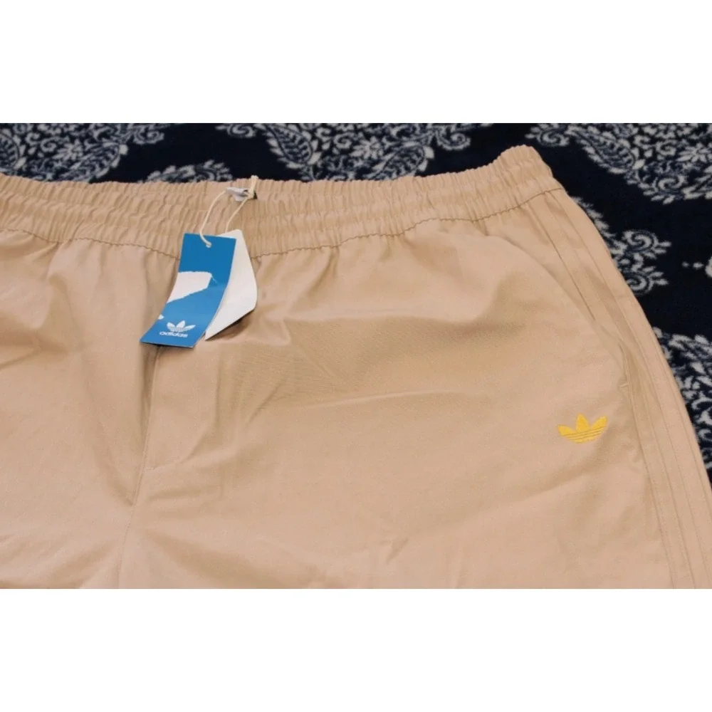 NEW Adidas Originals Chino Pants (IR7584) Relaxed Fit Mens Size 2XL XXL Beige